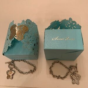 Butterfly Gift Box with chocolates and butterfly charm bracelets (2)